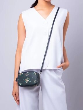 COACH Navy Blue 💙 Floral Mini Camera Crossbody Belt Bag 😍